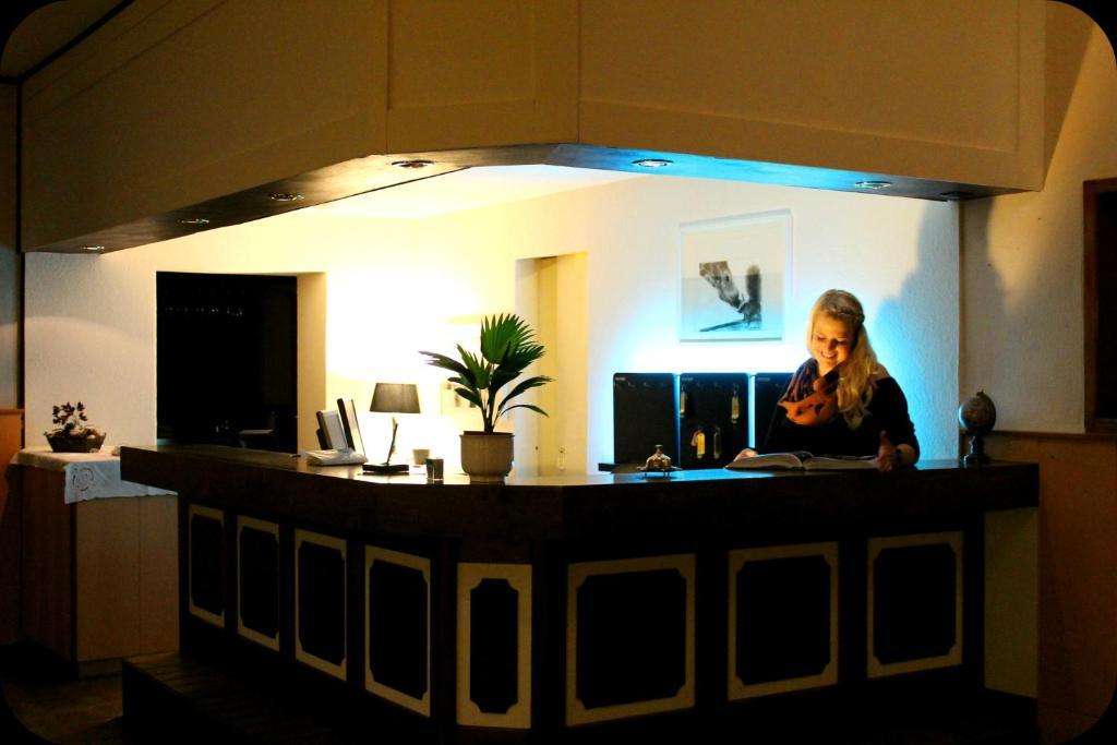 Hotel Zur Linde Hechthausen エクステリア 写真
